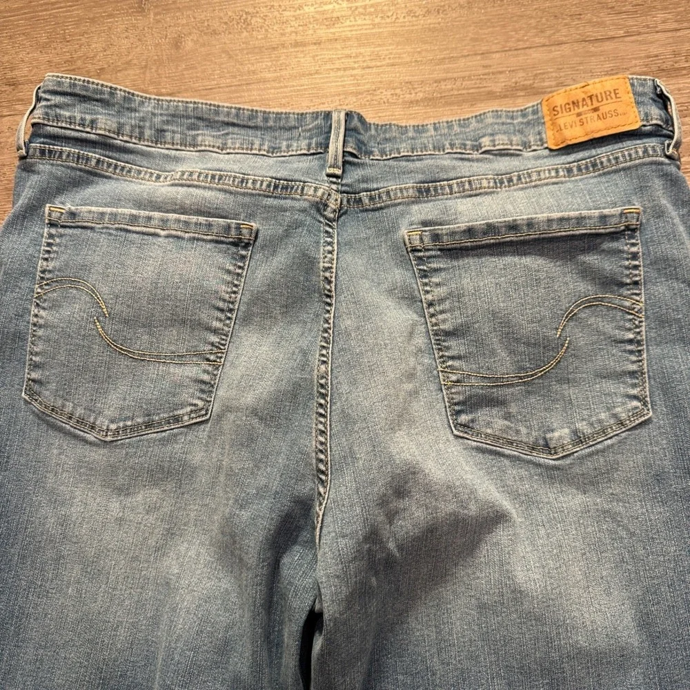 Levis socialflare curated
